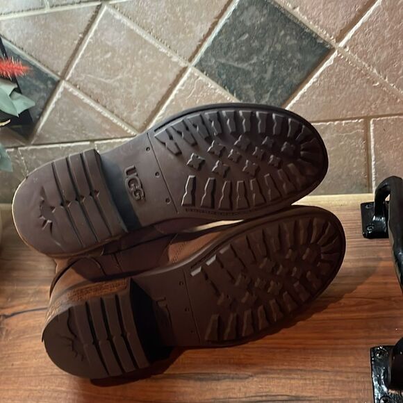 UGG Australia Sylvia Suede Boots - 6.5 - Good Condition - Picture 9 of 10